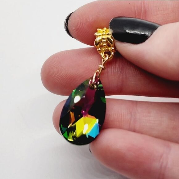 Sparkly! Faceted Rainbow Titanium Crystal Teardrop Gold Column Pendant - Picture 3 of 3